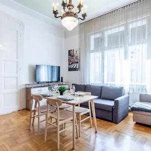  Apartament Huge In The Center Węgry